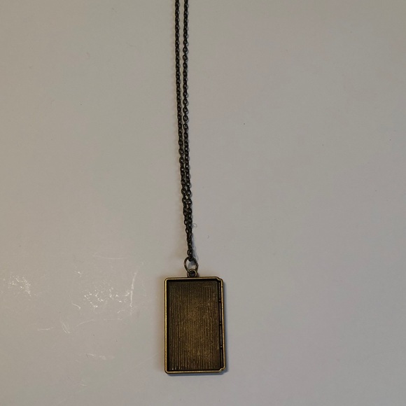 New Harry Potter Necklace - Picture 2 of 3